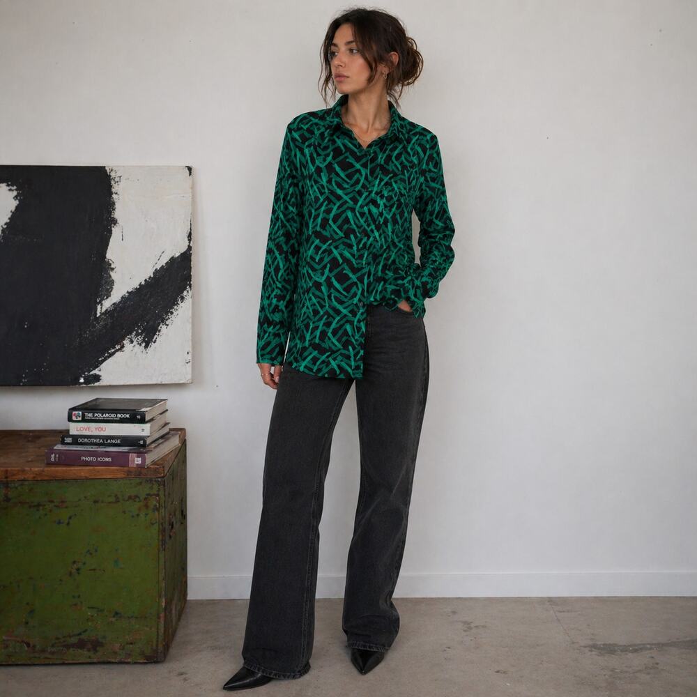 Prophecy Blouse Size 10 Green Black Abstract Button Front‎ Long Sleeve Art Chic